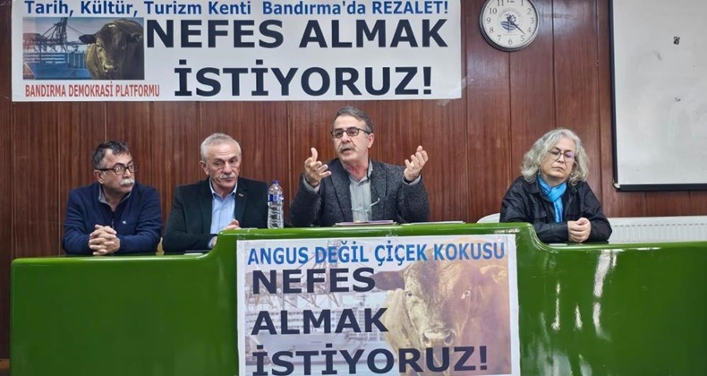 Yüzen Ahır Bandırma halkının sağlığını tehlikeye atıyor