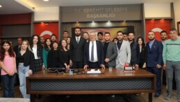 Başkan Mehmet Ertaş vatandaşlarla bayramlaştı