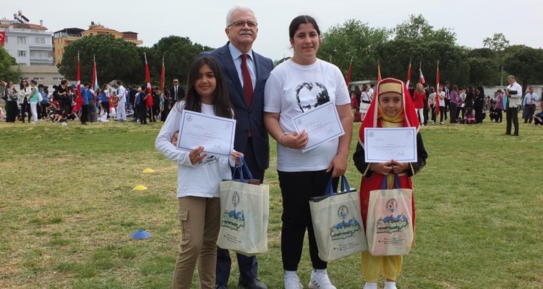 Burhaniye’de 23 Nisan coşkusu yaşanıyor