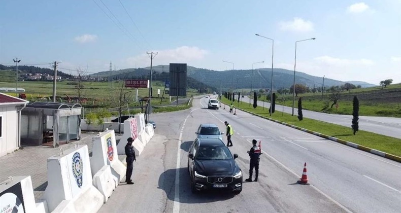 Aranan 417 şahıs yakalandı, 925 araca 3 milyon 232 bin TL ceza