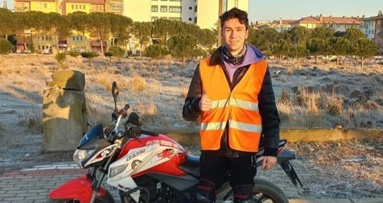 BANDIRMA'DA MOTOSİKLET KAZASINDA 1 KİŞİ ÖLDÜ, 1 KİŞİ AĞIR YARALANDI