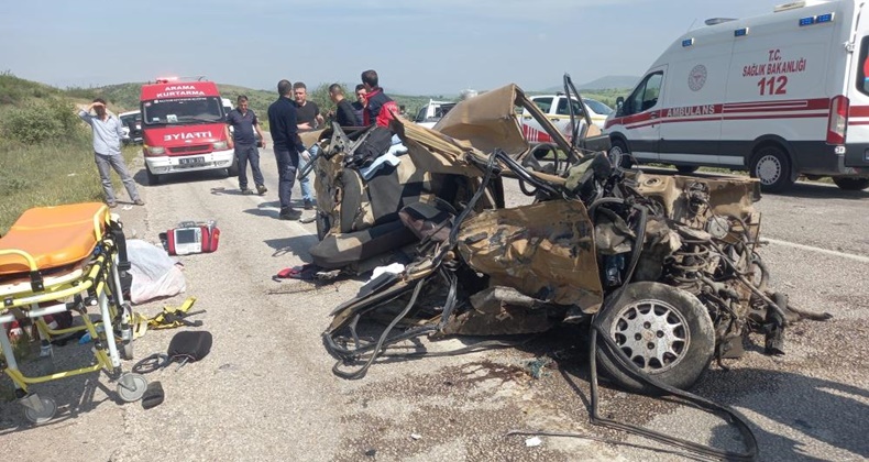 Feci kaza: Anne ve oğlu hayatını kaybetti, baba ağır yaralı