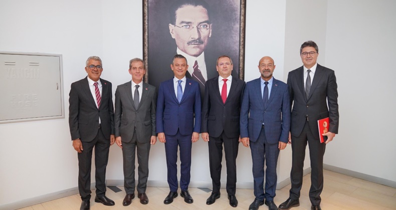 Mesut Ergin, Özgür Özel’i ziyaret etti