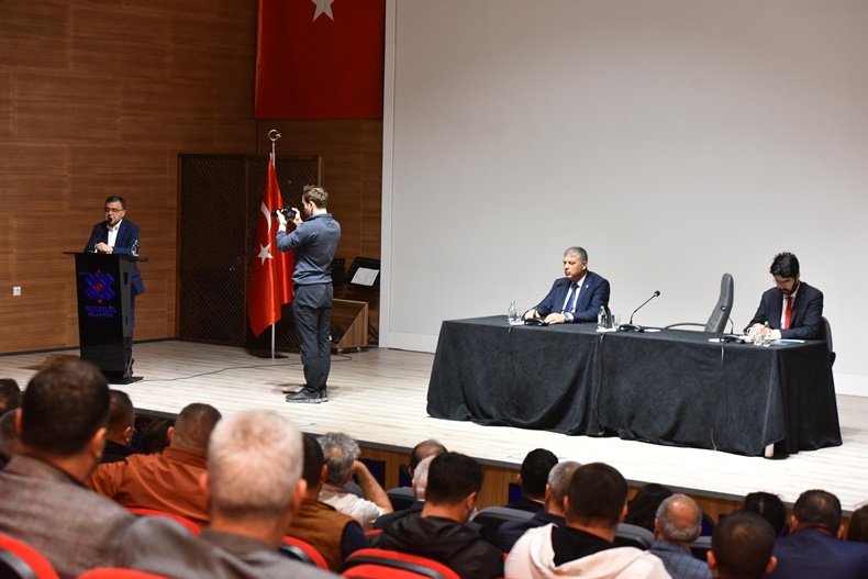 BAŞKAN ŞEHİRLİ MUHTARLARLA BULUŞTU (1)
