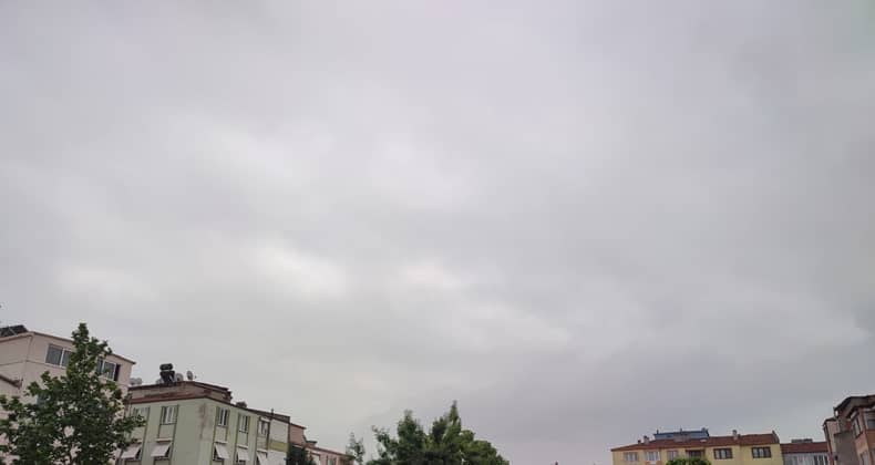 Bulutlu Güne Merhaba