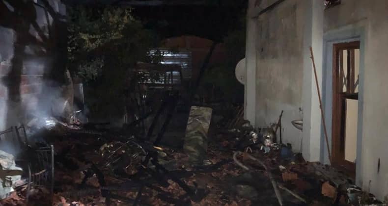 Gönen’de Müstakil Ev Küle Döndü