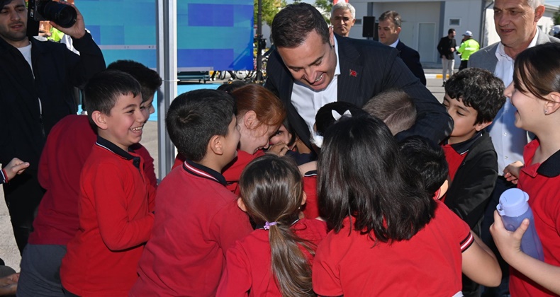 Trafik Haftası’nda çocuklar eğlenirken öğrendiler