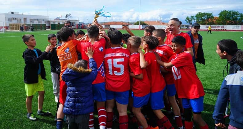 Şampiyon Armutçukspor ilki yaşadı