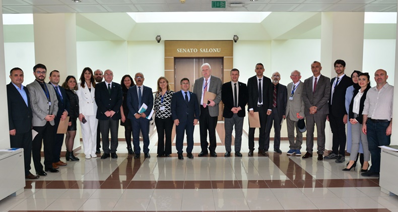 BAÜN’de iki bölüm yeniden akredite oldu