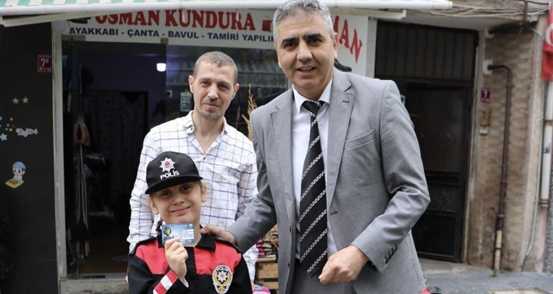 Elif artık fahri trafik dedektifi