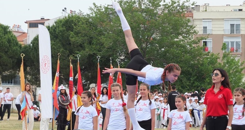 19 Mayıs’ta sporcuların gösterileri nefes kesti