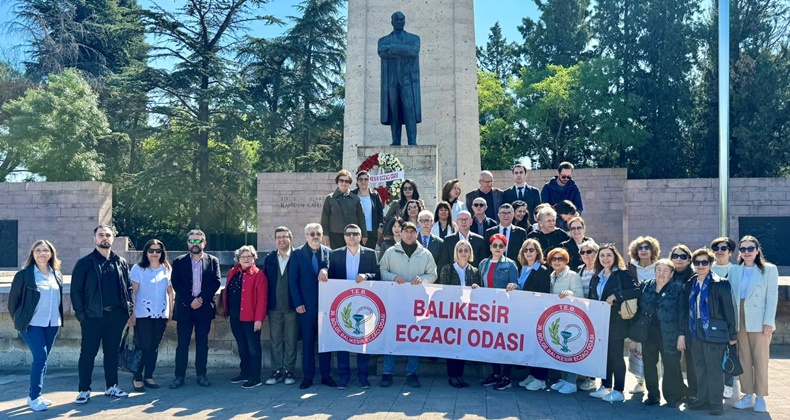 Balıkesir Eczacıları, Bilimsel Eczacılık Günü’nü Kutladı