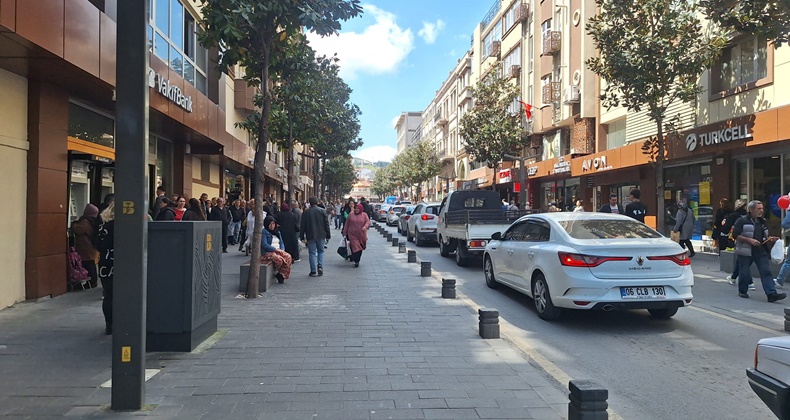 Balıkesirliler Güneşli Havanın Tadını Çıkardı