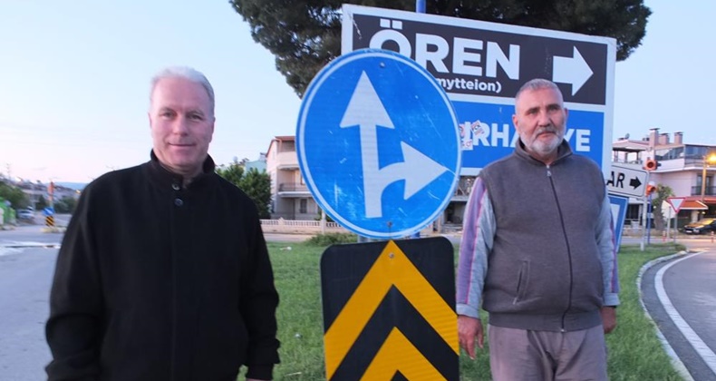 Burhaniye’de kafa karıştıran levhaya tepki