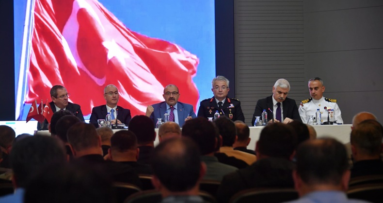 Vali Ustaoğlu Ayvalık’ta Muhtarları Dinledi