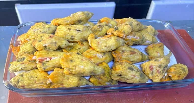 Ayvalık için Kabak Çiçeği Dolması zamanı