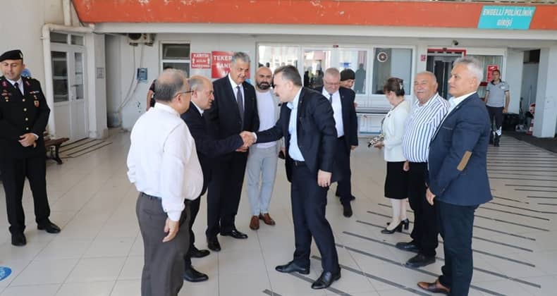 Edremit'te resmi bayramlaşma yapıldı