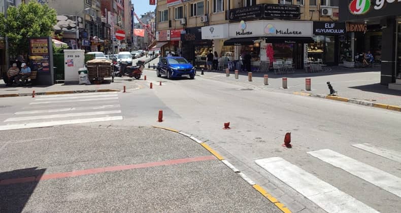 Yaya Geçidi Levhası Eksikliği Tehlike Saçıyor