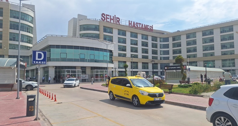 Hastanenin yolunu tuttular