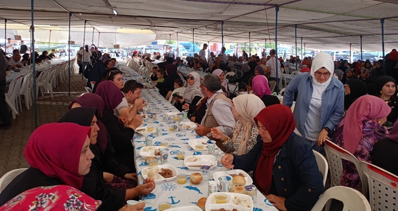 Köylüköy’ünde binlerce kişiyi buluşturan hayır