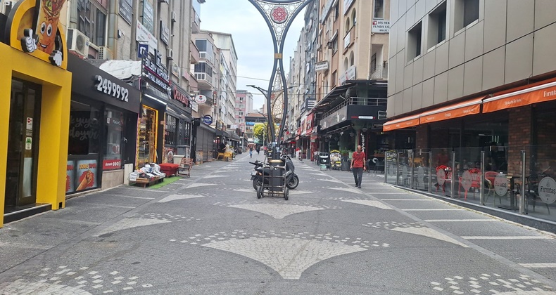 Mekik Sokak Sessizliğe Büründü