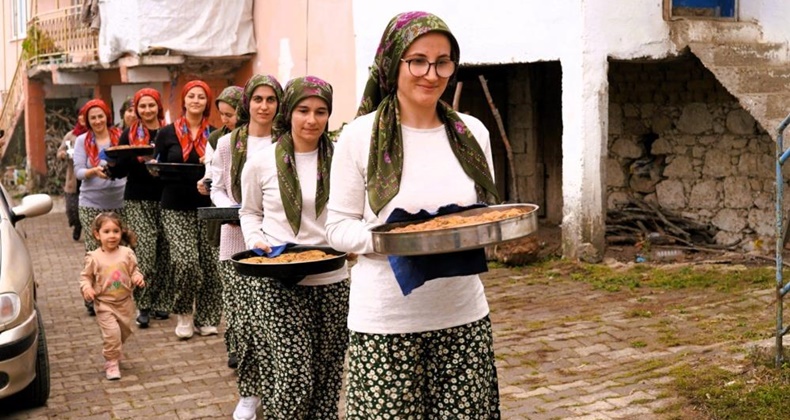 Balıkesir’de asırlardır süregelen gelenek ‘düğün sinisi’