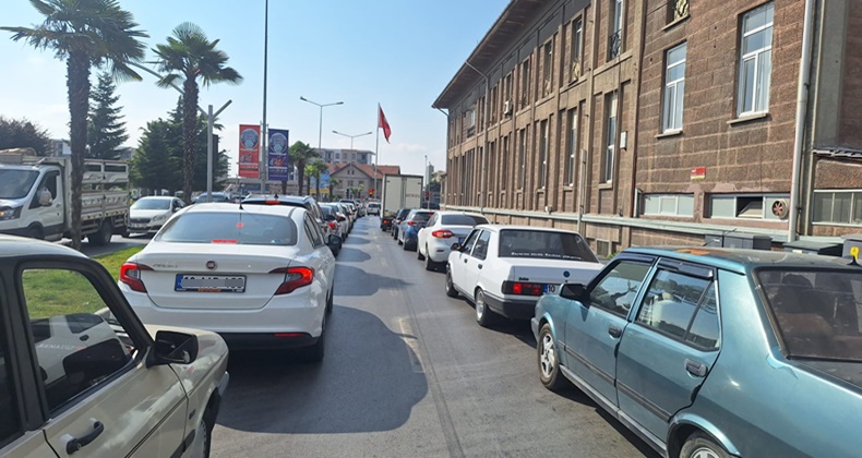 Balıkesir’de trafiğe kayıtlı araç sayısı 671 bin 58’e yükseldi