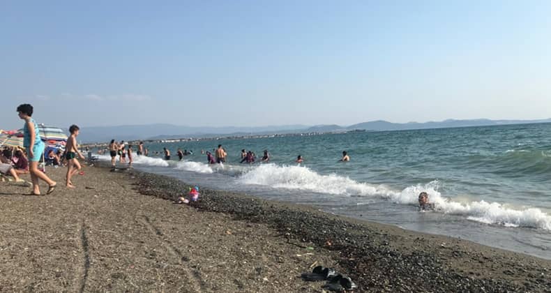 Akçay Plajları için Tehlike Çanları Çalıyor