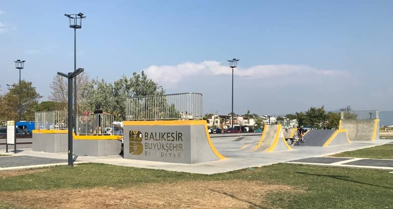 Altınkum Plajı’ndaki Skate Park Gençlerden Yoğun İlgi Görüyor