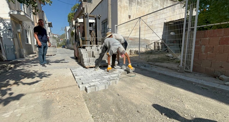 Edremit Belediyesi yol çalışmalarına devam ediyor (4)