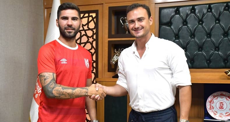 Tecrübeli Stoper Cenk Özbey Balıkesirspor’da
