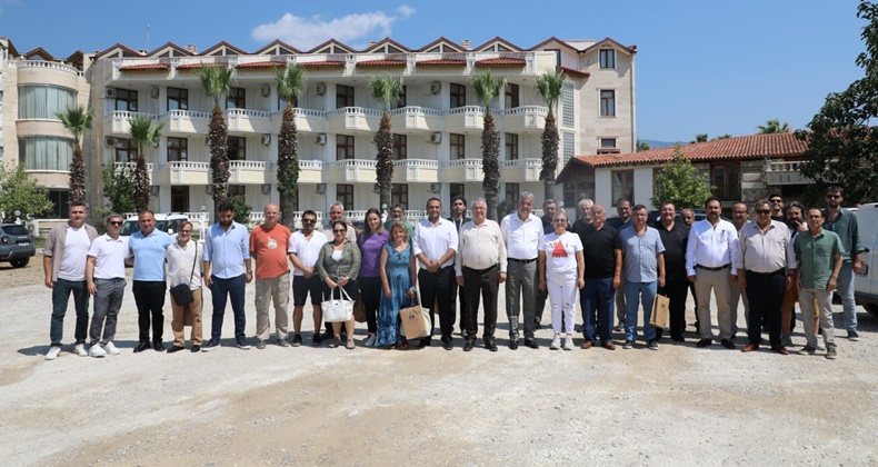 Edremit Belediye Başkanı Mehmet Ertaş basınla buluştu