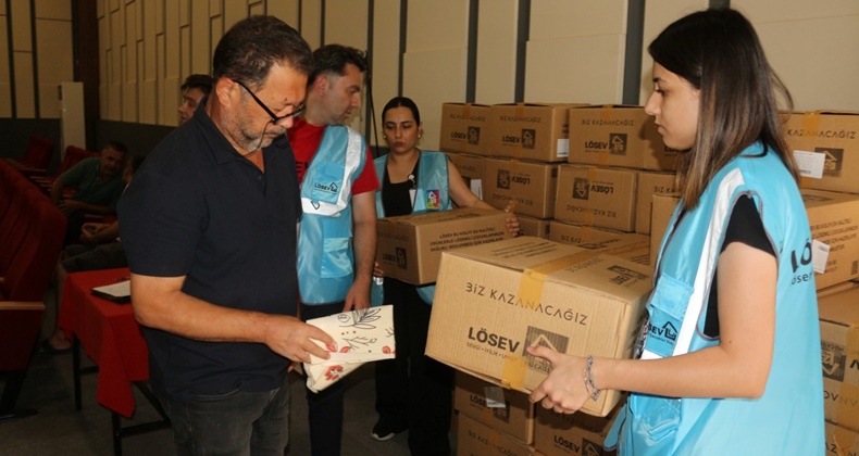 LÖSEV ‘Mutlu Et’ Paketleriyle Ailelere Destek Oldu