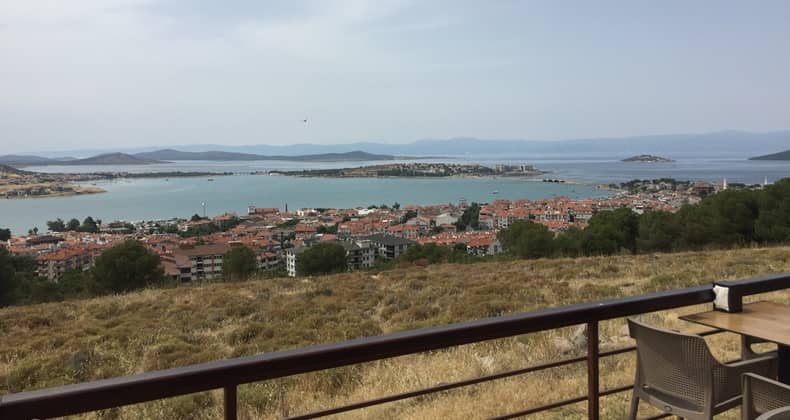 Ayvalık Cennet Tepesi Manzarasıyla Büyülüyor