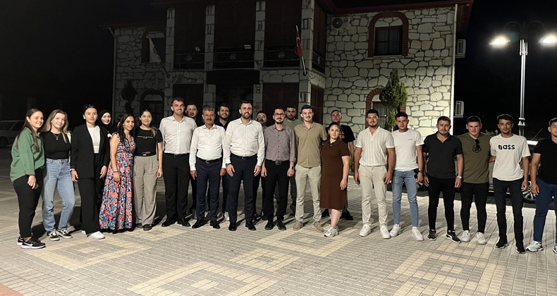 AK Parti’nin Gençlik Vizyonu Vurgulandı