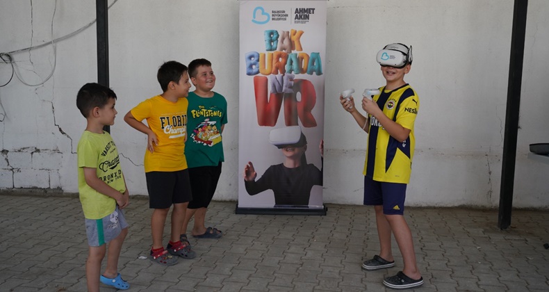 Bandırmalı çocuklar Atatürk’le buluştu