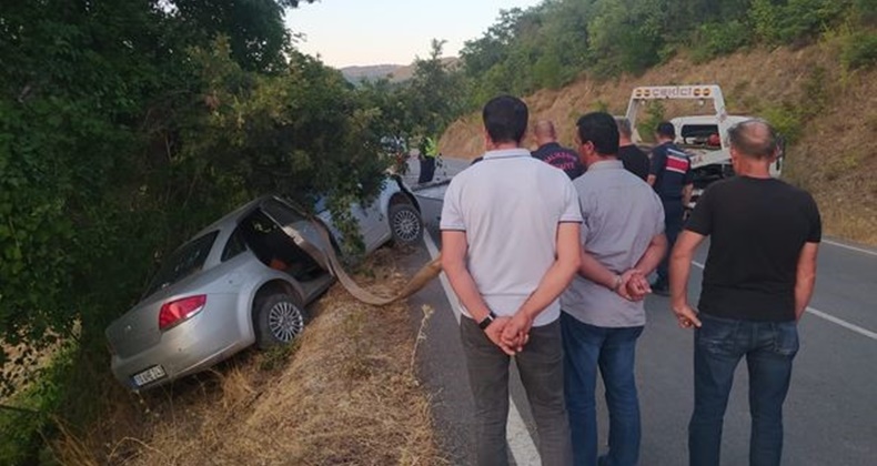 YEĞENİNİN CENAZESİNE GİDERKEN KAZA YAPTI: 1 ÖLÜ, 2 YARALI BALIKESİR'DE TRAFİK KAZASI