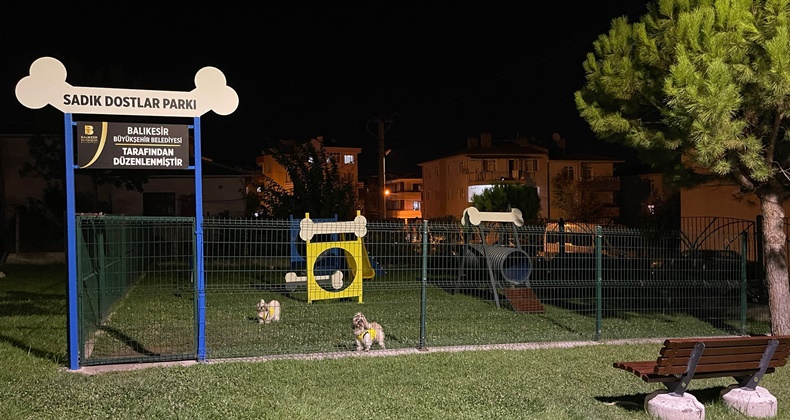 sadık dostlar parkı