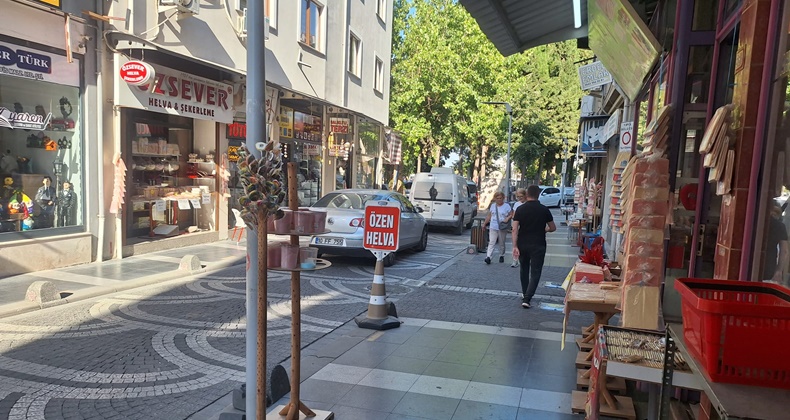 Balıkesir’in en tatlı sokağı