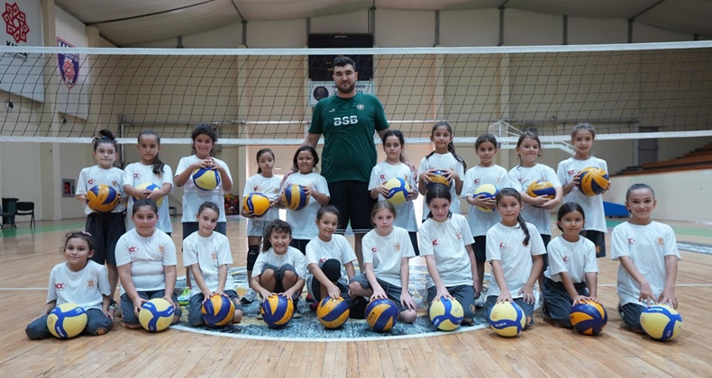 Büyükşehir’in Yaz Spor Okulları devam ediyor