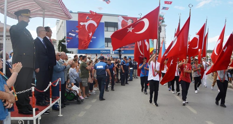 Ayvalık’ta düşman işgalinden kurtuluşun 102. yılı coşkusu