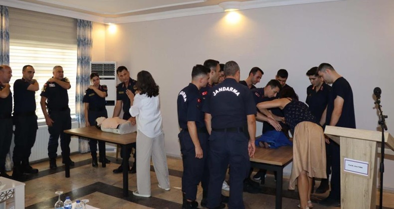 Öğretim görevlilerinden jandarmaya eğitim