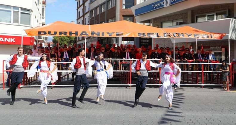 Burhaniye’de kurtuluşun 102. yıl törenleri coşkuyla yapıldı