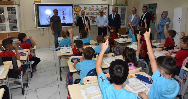 İl Milli Eğitim Müdürü Murat Demir Miniklerle Bir Arada