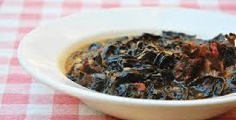 Ayvalık yöresine ait kuzu etli mühliye yemeği