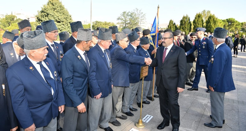 “Gazilerimiz milletin gönlünde ilelebet yaşayacak”