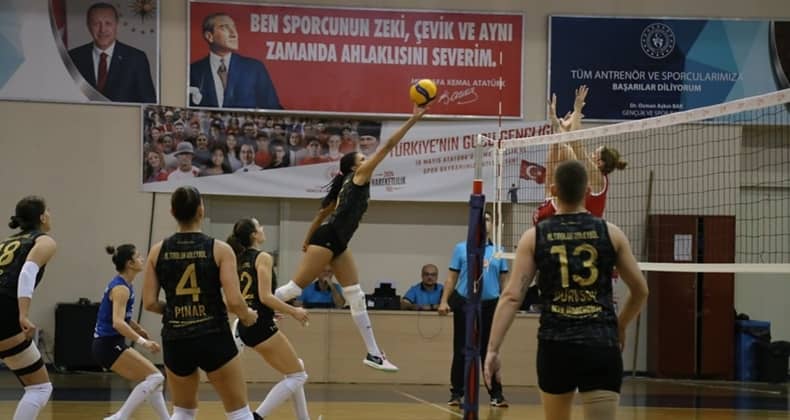 Altınolukspor sezonun ilk yenilgisini aldı