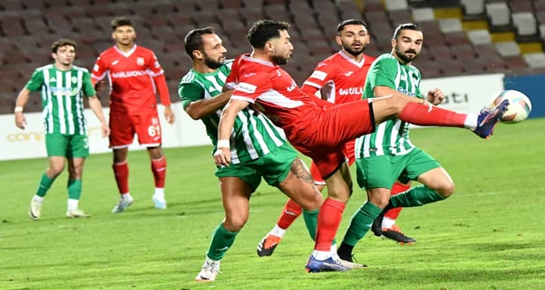 Balıkesirspor Çayelispor'u 2-1 yendi