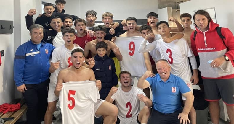 Balıkesirspor altyapı takımları 3 maçta sevindi