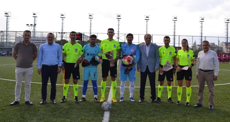 Etispor Akhisarspor'u 9 golle uğurladı